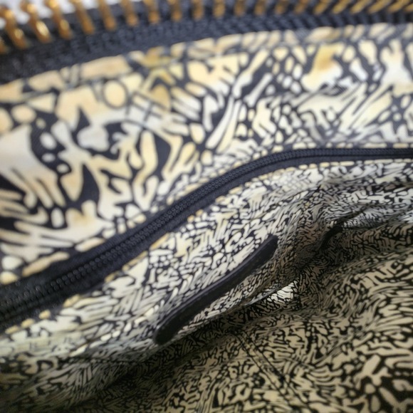 Rebecca Minkoff Solid Black Leather Crossbody Purse - Picture 11 of 13